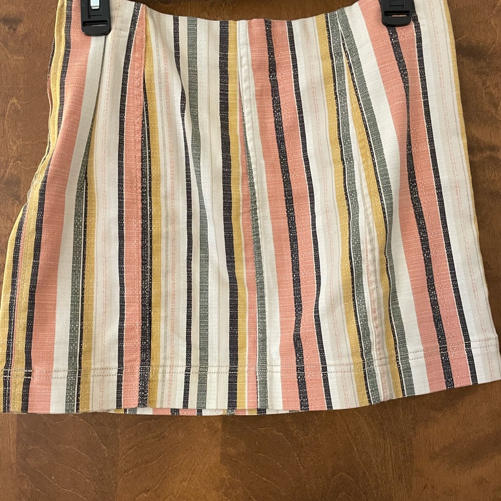 striped mini skirt